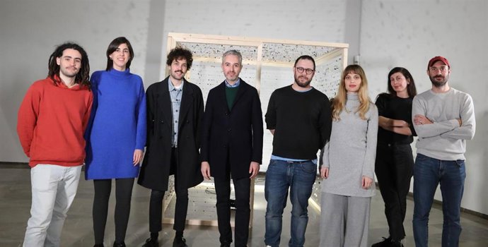 Presentación de la muestra 'Between debris and things'