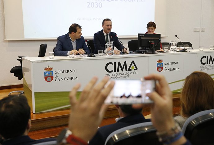 Blanco aboga por el "compromiso máximo" de Cantabria en los Objetivos del Desarr