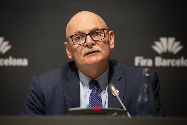 El consejero delegado de la GSMA, John Hoffman, en rueda de prensa el 13 de febrero de 2020.