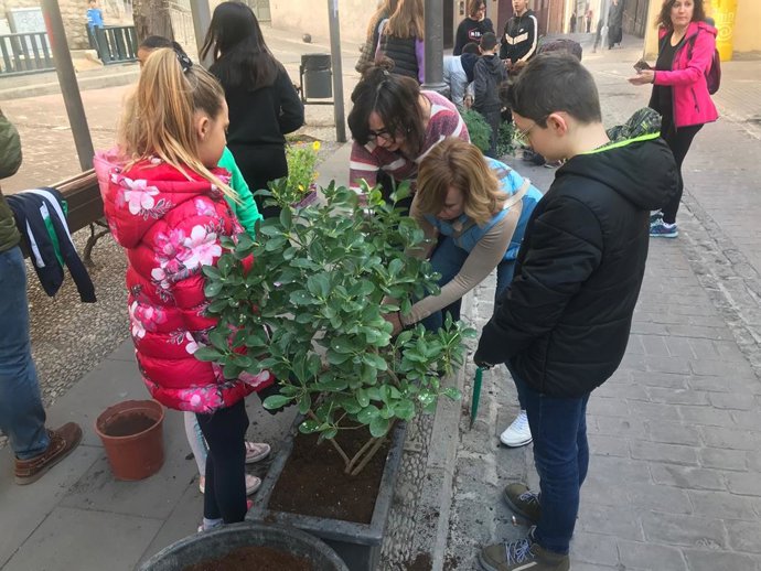 Jaén.- Ayuntamiento promueve una gincana medioambiental y planta 300 arbustos pa