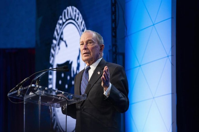 Bloomberg considera a Hillary Clinton como su posible candidata a la vicepreside