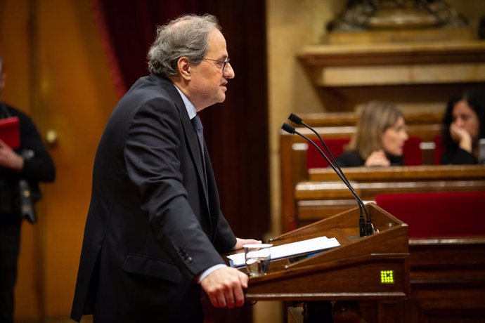 El president de la Generalitat, Quim Torra, intervé des de la tribuna durant una sessió plenria al Parlament de Catalunya, Barcelona (Catalunya, Espanya), 12 de febrer del 2020.