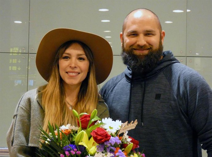 Gisela aterriza en Barcelona