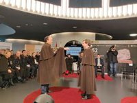 Martínez-Almeida (PP) tiene claro que "con quien pacta" Núñez Feijóo "es con los ciudadanos de Galicia"