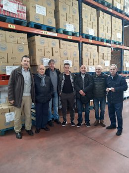 Artistas de 'Arte x Alimentos' visitan el Banco de Alimentos para celebrar los 5