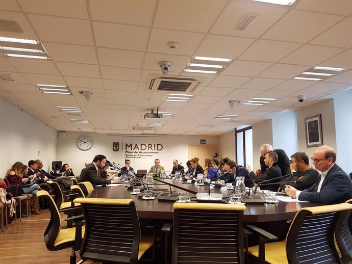 Comisión de Medio Ambiente en el Ayuntamiento de Madrid. Imagen de recurso
