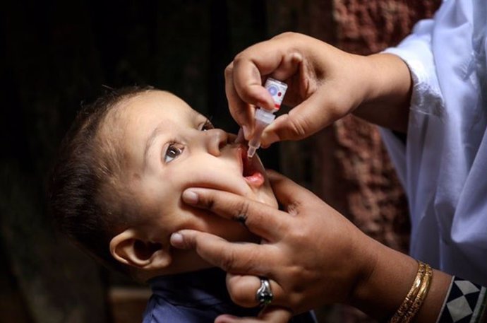 Pakistán.- El Gobierno paquistaní lanza una campaña contra la polio para vacunar