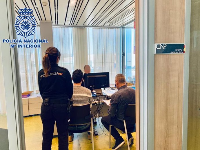 La Policía Nacional detiene a dos personas por contratar trabajadores sin inscribirlos en el sistema de la Seguridad Social