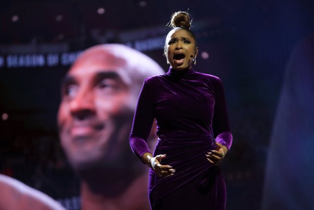 Jennifer Hudson rinde homenaje a Kobe Bryant