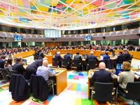 La UE acuerda crear una nueva misión naval en el Mediterráneo que garantice el embargo de armas en Libia