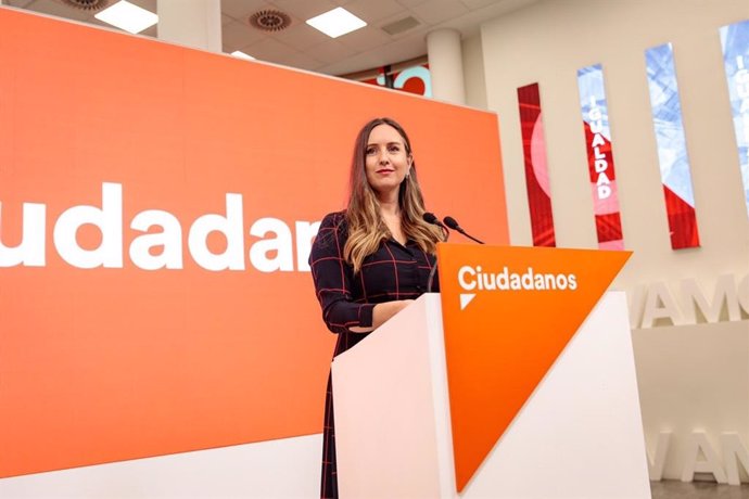 La portavoz de la Gestora de Ciudadanos, Melisa Rodríguez, en rueda de prensa en la sede del partido.