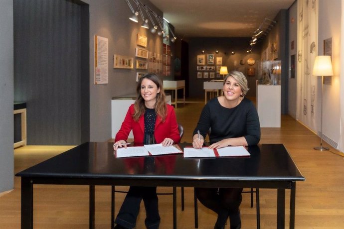 Noelia Arroyo y Andrea Levy suscriben el convenio de colaboración entre Madrid y Cartagena para la promoción cultural
