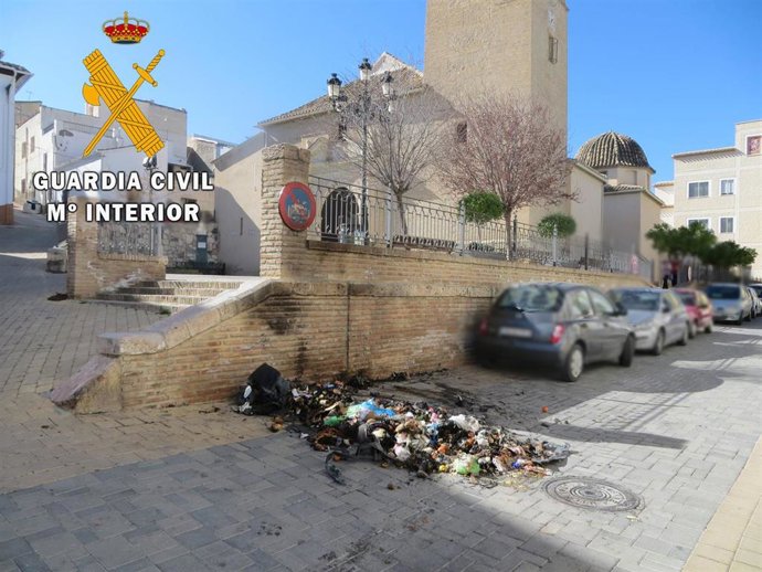 Contenedor calcinado en Tíjola