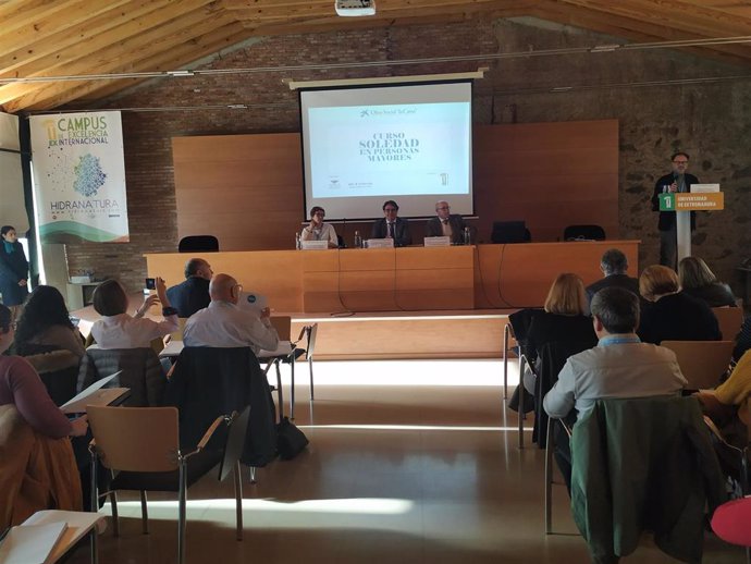 Curso sobre soledad en las personas mayores que se ha celebrado en Cáceres