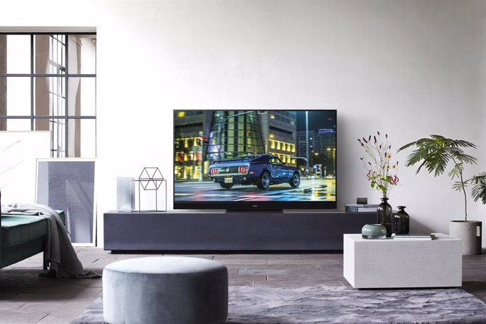 Panasonic presenta sus nuevos televisores OLED y LCD 4K y lanza nuevas barras de
