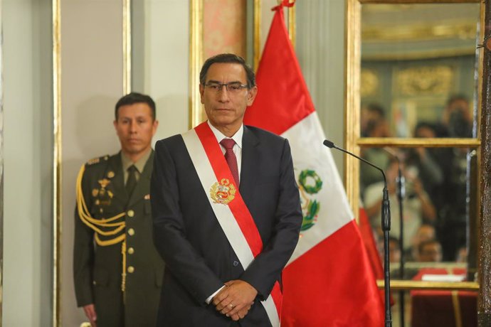 Perú.- El presidente de Perú deja en el aire la retirada de la protección polici