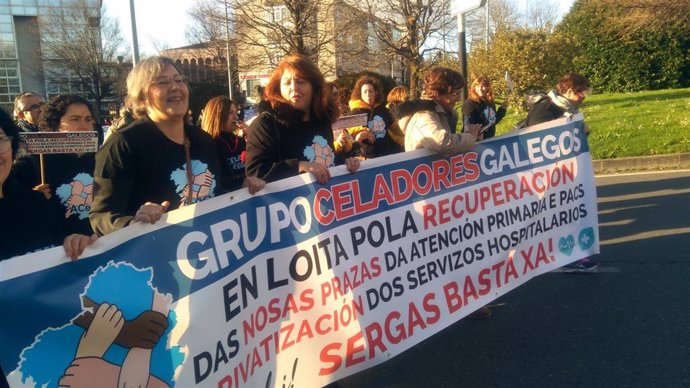 Manifestación de la Asociación de Celadores Galegos en Santiago de Compostela