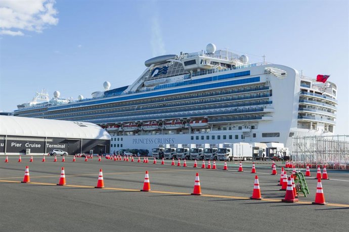 El crucero 'Diamond Princess', en cuarentena en Japón. 