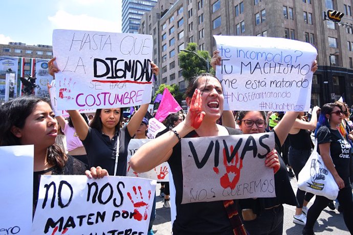  Un informe del Observatorio Ciudadano Nacional del Feminicidio (OCNF) en México releva que en Ciudad de México 101 mujeres han sido asesinadas mientras que 800 han desaparecido en estos últimos cinco meses.
