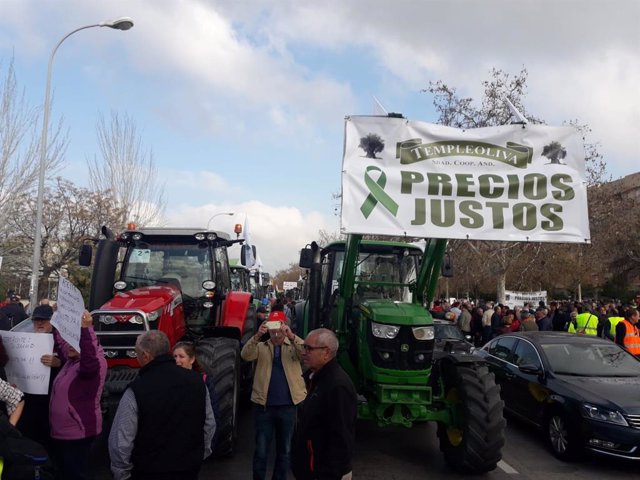 Granada.- Unos 750 tractores participarán en la manifestación por el campo, cuya