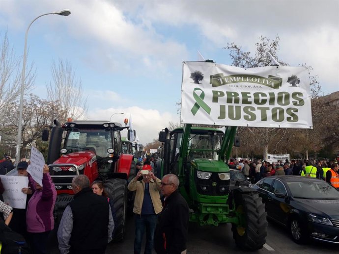 Economía/Agricultura.- Unos 750 tractores participarán en la manifestación por e