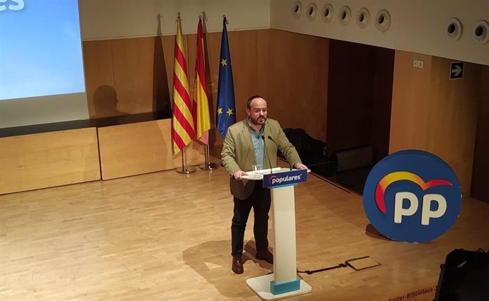El líder del PP catalán, Alejandro Fernández
