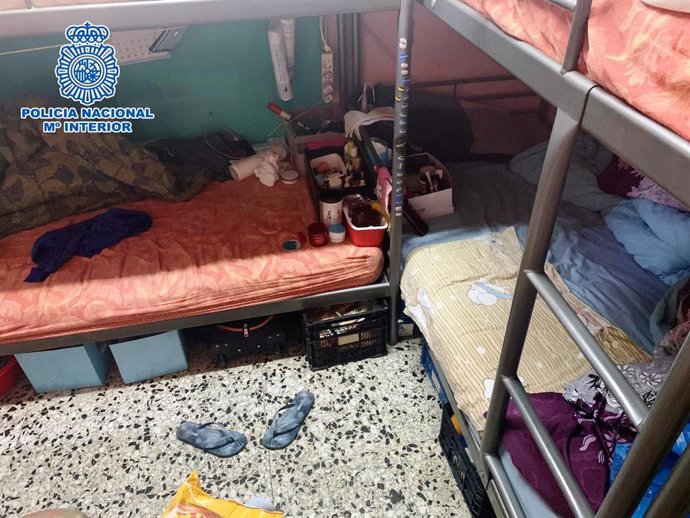 Identificadas 11 víctimas explotadas sexualmente por mafias en dos locales de Barcelona.