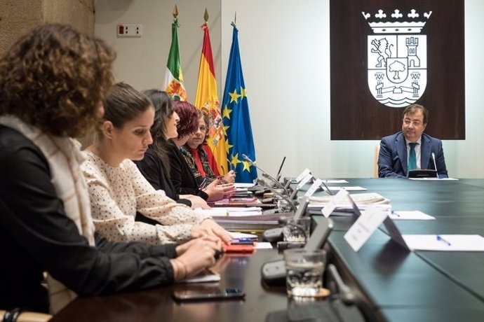 Reunión del Consejo de Gobierno de la Junta de Extremadura en la que se ha aprobado la autorización ambiental integradsa para el gran matadero del ibérico en Zafra