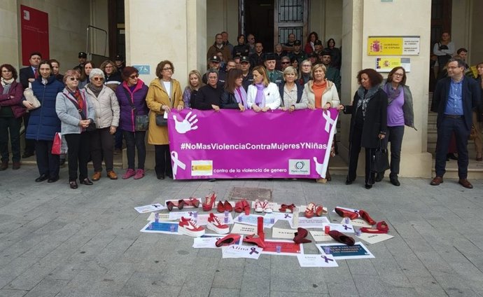 Concentración de repulsa por el crimen en Alicante