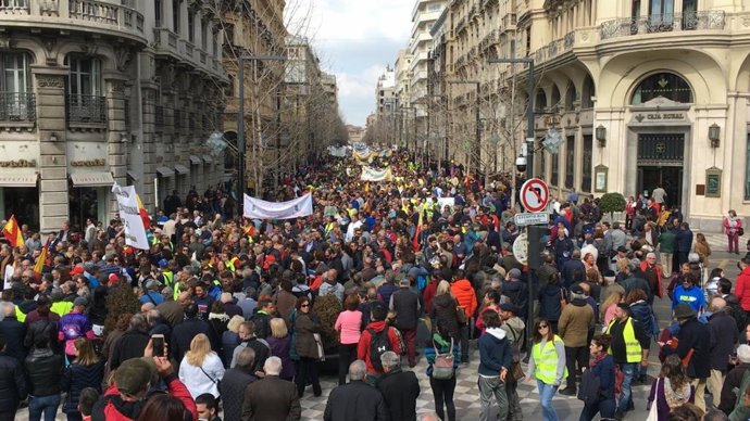 Granada.- La manifestación por la agricultura de Granada corta la Circunvalación