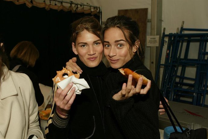 NYC: Alice Roi - Fall 2004 - Backstage
