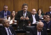 PSOE-A a Moreno: "Está cavando su tumba" con la educación, a la que tiene "levantada en armas"