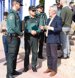 El jefe de la Comandancia de la Guardia Civil en Granada, el coronel Francisco García Sánchez, y el presidente de la Autoridad Portuaria de Motril, José García Fuentes