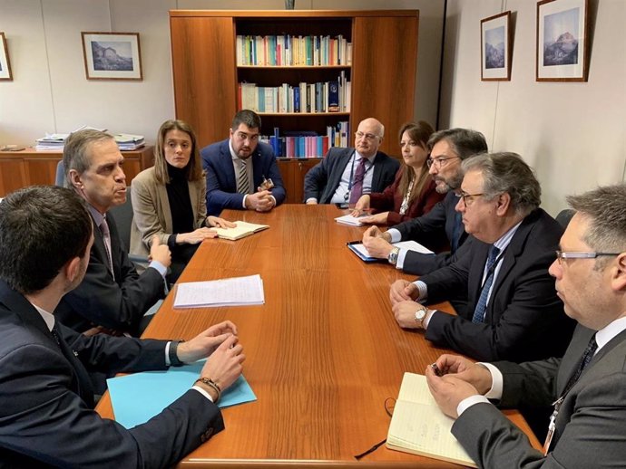 Imagen de la delegación del PP de Álava, encabezada por Iñaki Oyarzánbal, durante la reunión con representantes institucionales europeos en Bruselas