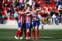 Salarios, derechos en maternidad y programa de recolocación destacan en el Convenio del fútbol femenino