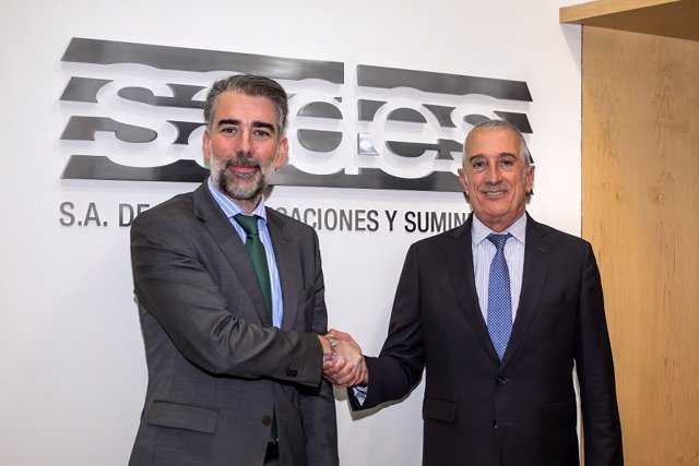 Vicente Redondo, director general de CBRE GWS para España y Portugal y Luis Segarra, director general de SADES.