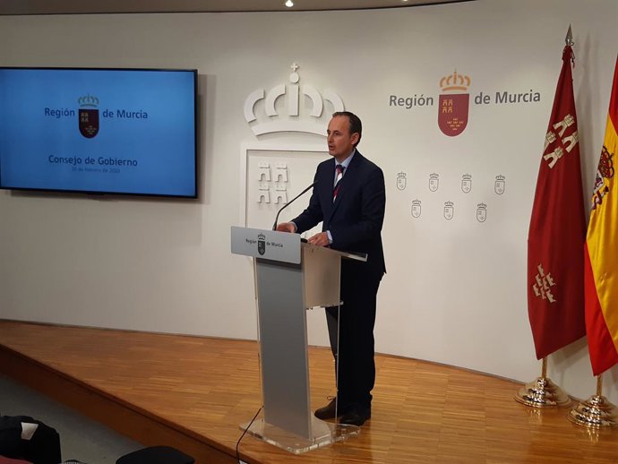 El Ejecutivo murciano muestra su solidaridad con agricultores y ganaderos y urge