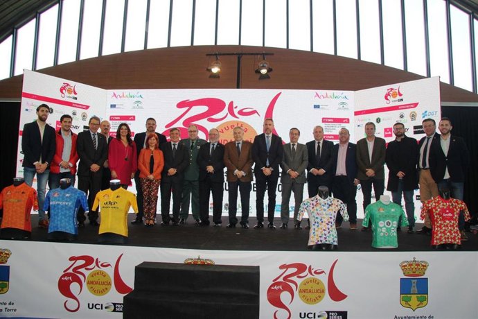 El secretario general para el Turismo, Manuel Muñoz, en la presentación de la Vuelta Ciclista Andalucía