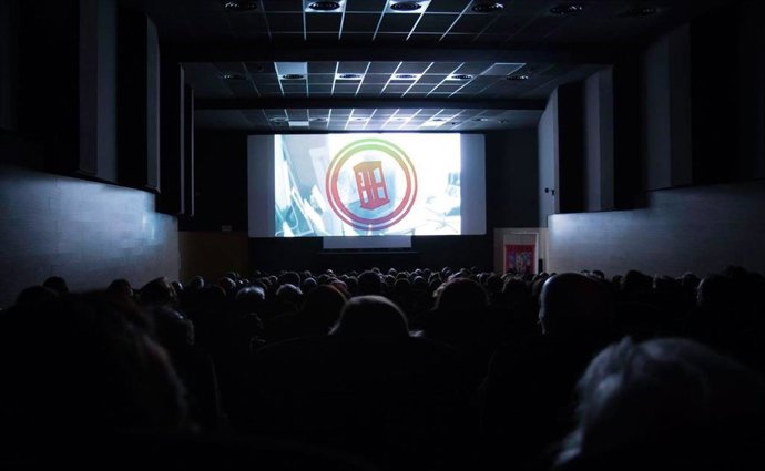 La Cabina  Festival Internacional De Migmetratges De Valncia Obri La Inscripció Per A La Seua 13A Edició