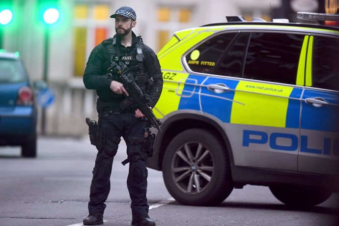 R.Unido.- Un detenido en Londres tras apuñalar a un hombre en una mezquita
