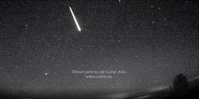 Una de las bolas de juego detectadas por la estación de detección de bólidos de Calar Alto