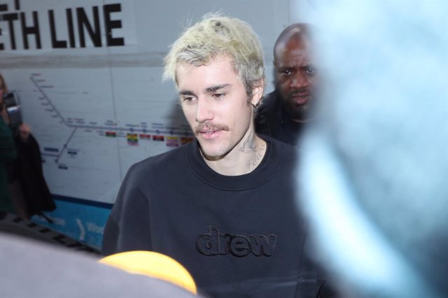 11 February 2020, England, London: Canadian singer Justin Bieber arrives at Tape nightclub in Mayfair ahead of a playback of his album Changes. Photo: Yui Mok/PA Wire/dpa