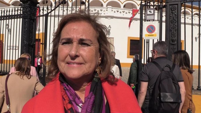 Carmen Tello, antes de entrar a la Real Maestraza de Sevilla