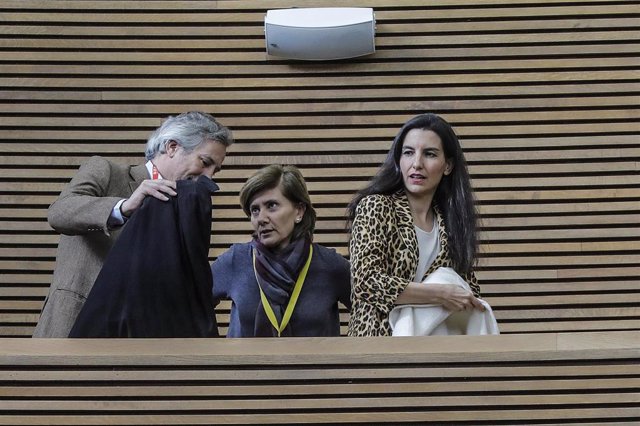 Imagen de recurso de la portavoz de VOX en la Asamblea de Madrid, Rocío Monasterio (dech), durante una visita a Valencia.