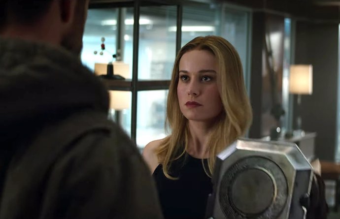 Brie Larson como Capitana Marvel en Vengadores: Endgame