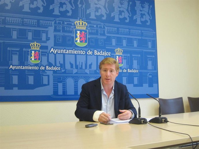 Ignacio Gragera (cs) en rueda de prensa tras la Junta de Gobierno Local en el Ayuntamiento de Badajoz