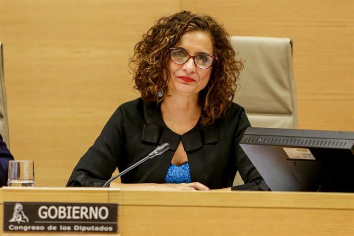 La ministra de Hacienda y portavoz del Gobierno, María Jesús Montero, durante su comparecencia en la Comisión de Hacienda del Congreso de los Diputados, para explicar las líneas generales de la política de su Departamento.