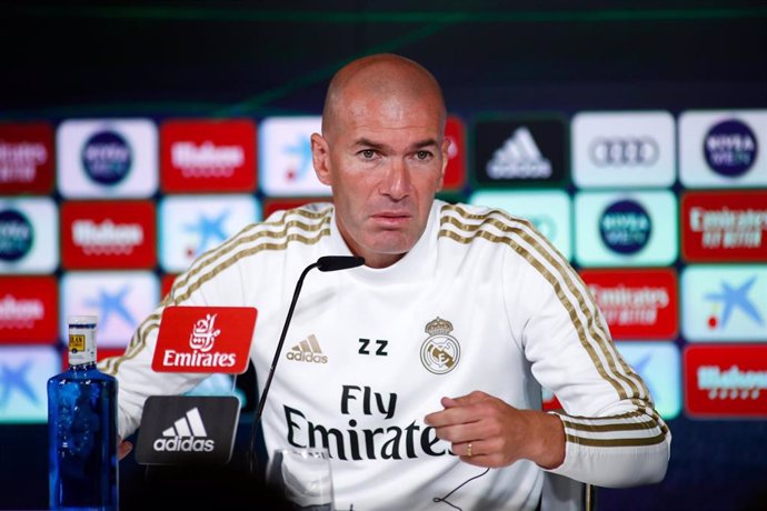 Zinédine Zidane en rueda de prensa