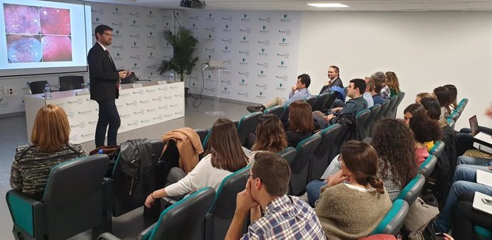 El servicio de Digestivo de Quirónsalud Málaga organiza un curso de endoscopias para residentes