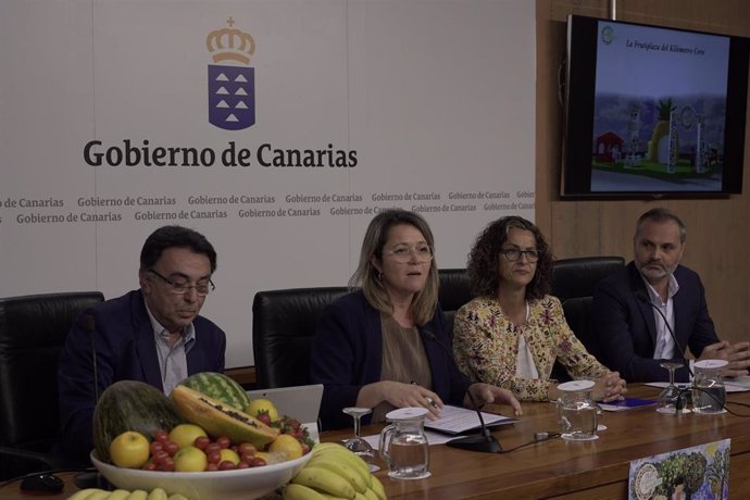 La consejera de Agricultura del Gobierno de Canarias, Alicia Vanoostende, preside la presentación de una nueva edición del Plan de consumo de verduras y frutas